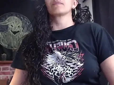 Lucyy Naugthy online show from October 2025 12:39:02 PM