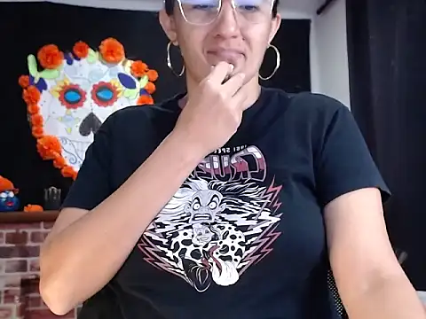 Lucyy Naugthy online show from November 2025 11:53:01 AM