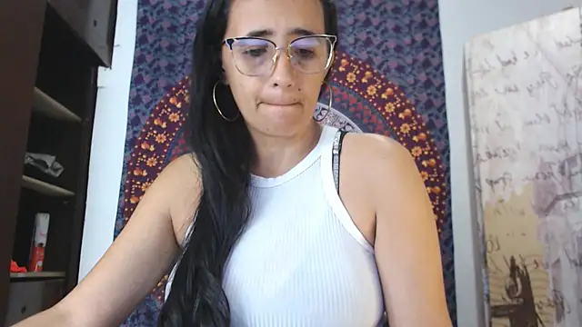 Lucyy Naugthy online show from February 2026 02:03:01 PM