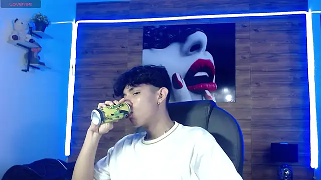 jeander186 online show from October 2025 11:49:02 AM