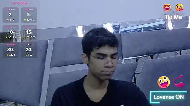 Desire4Duo online show from November 2025 01:33:02 PM