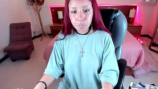 Snapshot of Cat__Moon__ chatting on October 2025 12:45:02 PM Cat Moon online show from October 2025 12:45:02 PM