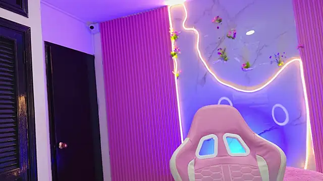 dafne17  online show from April 2026 08:20:01 AM