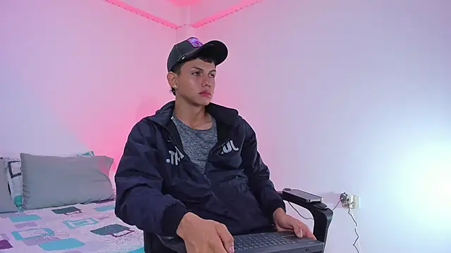 Snapshot of Axel_Cody_ chatting on October 2025 11:36:01 AM Axel Cody online show from October 2025 11:36:01 AM