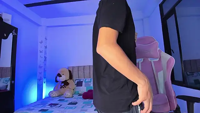 Axel Cody  online show from March 2026 11:37:02 AM