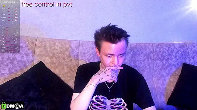 Logan mett online show from November 2025 09:03:02 PM