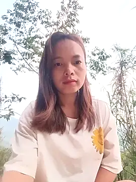 Snapshot of Nguyet2k4 chatting on April 2026 10:51:01 PM Nguyet2k4 online show from April 2026 10:51:01 PM