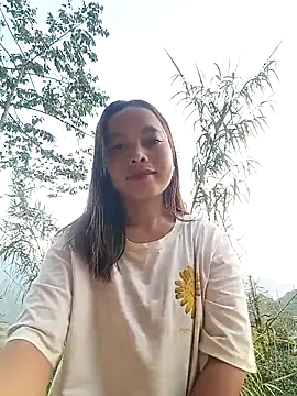 Snapshot of Nguyet2k4 chatting on April 2026 11:09:01 PM Nguyet2k4 online show from April 2026 11:09:01 PM
