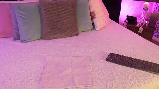 mariianna lopez  online show from March 2026 06:14:01 PM