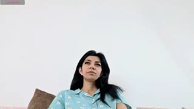 ReneeVoss online show from May 2026 03:01:02 AM