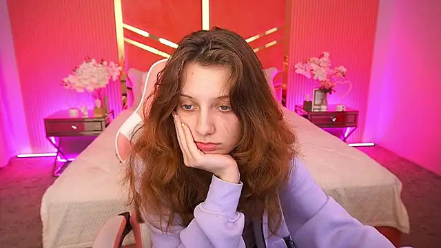 CuteeFoxy online show from December 2025 02:35:01 PM