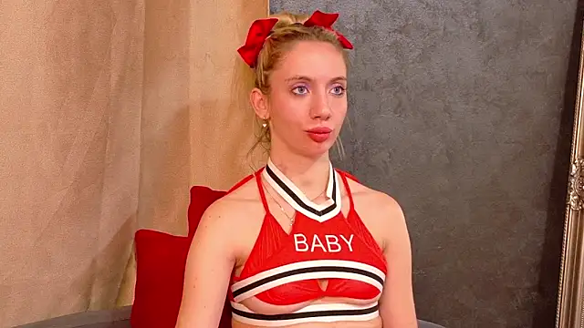 Emmilly  online show from October 2025 05:42:02 AM