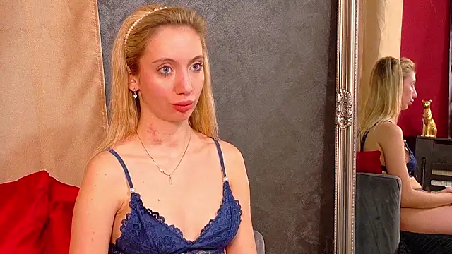 Emmilly  online show from October 2025 05:41:02 AM