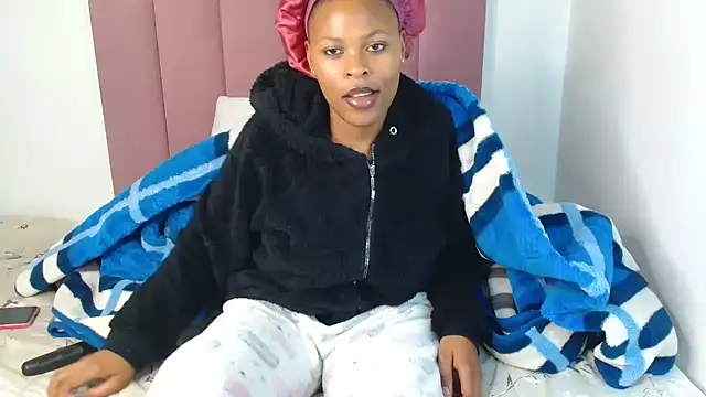 Bubbles156 online show from November 2025 07:19:01 PM