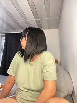 Snapshot of _purplebitch chatting on October 2025 11:14:02 AM purplebitch online show from October 2025 11:14:02 AM