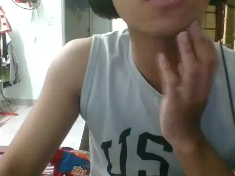 kave2033 online show from October 2025 02:29:01 PM