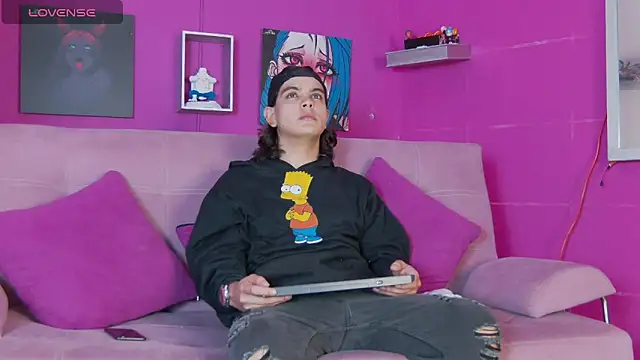 Snapshot of dammon_walker chatting on October 2025 12:28:02 PM dammon walker online show from October 2025 12:28:02 PM