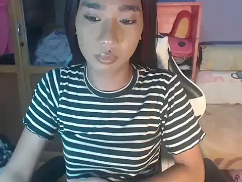 Yourasianbabyemma online show from June 2026 04:34:02 PM