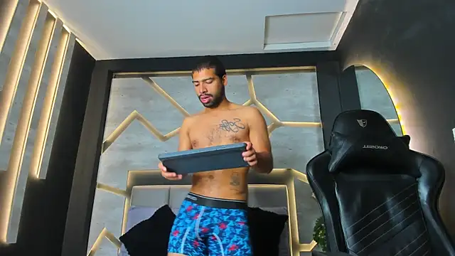 Snapshot of JackBlare chatting on October 2025 11:10:02 AM JackBlare online show from October 2025 11:10:02 AM