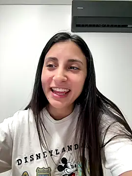 Snapshot of itsmiasofia chatting on November 2025 11:05:01 PM itsmiasofia online show from November 2025 11:05:01 PM