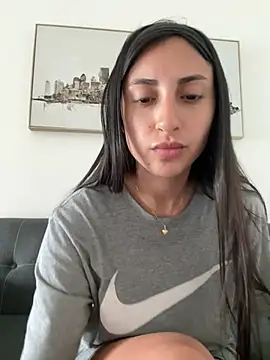 Snapshot of itsmiasofia chatting on February 2026 07:45:01 PM itsmiasofia online show from February 2026 07:45:01 PM