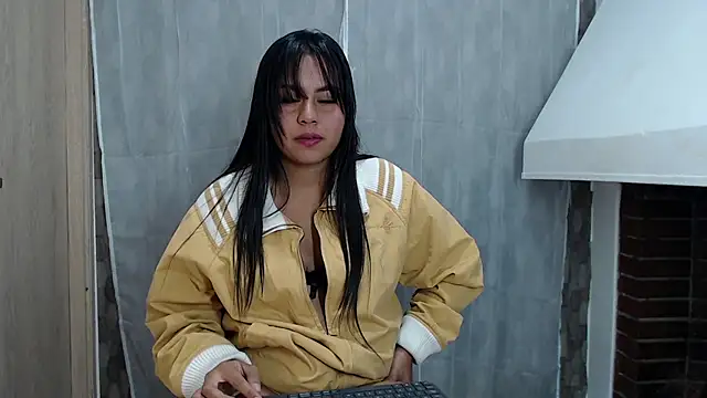 Snapshot of aitanagilcm chatting on October 2025 03:45:01 PM aitanagilcm online show from October 2025 03:45:01 PM