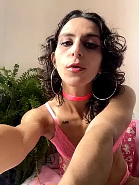 Snapshot of yvessblue chatting on November 2025 12:05:01 PM yvessblue online show from November 2025 12:05:01 PM