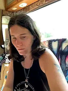 Snapshot of JT83FL chatting on October 2025 06:28:02 PM JT83FL online show from October 2025 06:28:02 PM