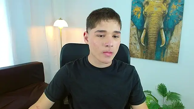 Snapshot of Mattass18 chatting on December 2025 08:38:02 PM Mattass18 online show from December 2025 08:38:02 PM