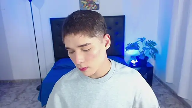 Snapshot of Mattass18 chatting on January 2026 01:37:02 PM Mattass18 online show from January 2026 01:37:02 PM