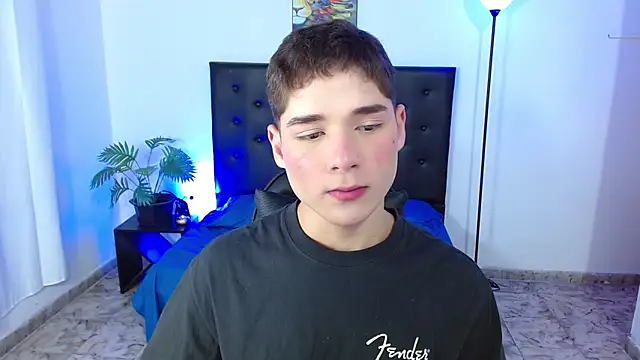 Snapshot of Mattass18 chatting on February 2026 01:37:02 PM Mattass18 online show from February 2026 01:37:02 PM