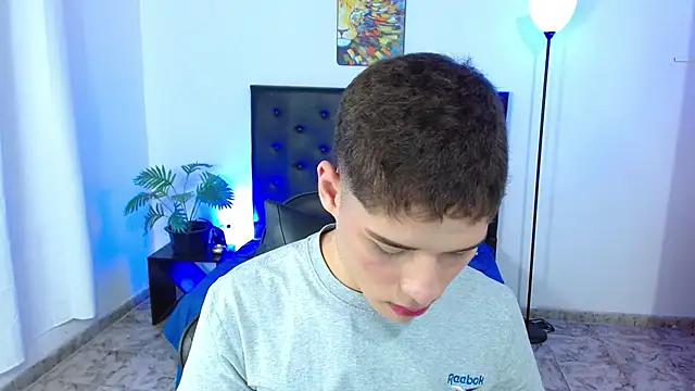 Snapshot of Mattass18 chatting on February 2026 06:34:02 PM Mattass18 online show from February 2026 06:34:02 PM