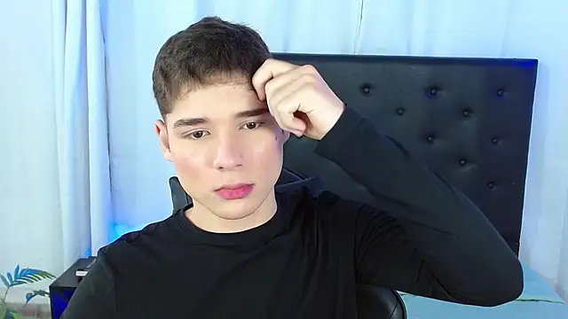 Snapshot of Mattass18 chatting on February 2026 01:29:01 PM Mattass18 online show from February 2026 01:29:01 PM