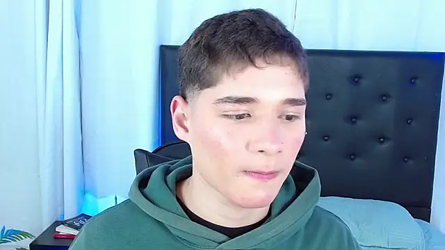 Snapshot of Mattass18 chatting on February 2026 01:31:02 PM Mattass18 online show from February 2026 01:31:02 PM