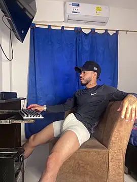 Kylian Alessandro online show from January 2026 12:20:02 PM