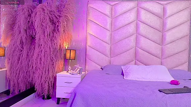 LannaRossi online show from October 2025 12:13:02 PM