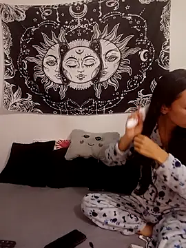 Snapshot of abby_n_emily chatting on March 2026 02:13:02 PM abby n emily online show from March 2026 02:13:02 PM