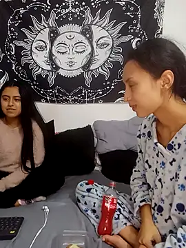 Snapshot of abby_n_emily chatting on March 2026 02:01:01 PM abby n emily online show from March 2026 02:01:01 PM