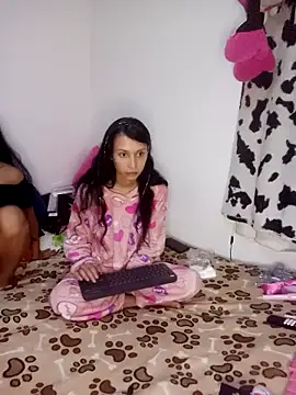 Snapshot of abby_n_emily chatting on March 2026 02:28:02 AM abby n emily online show from March 2026 02:28:02 AM