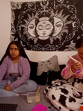 Snapshot of abby_n_emily chatting on March 2026 02:50:01 PM abby n emily online show from March 2026 02:50:01 PM