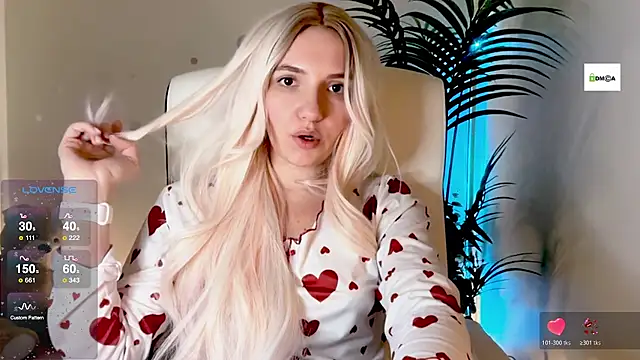 cute cake online show from December 2025 08:40:01 PM