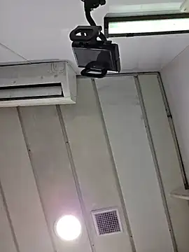 shainnfk online show from March 2026 10:07:02 AM