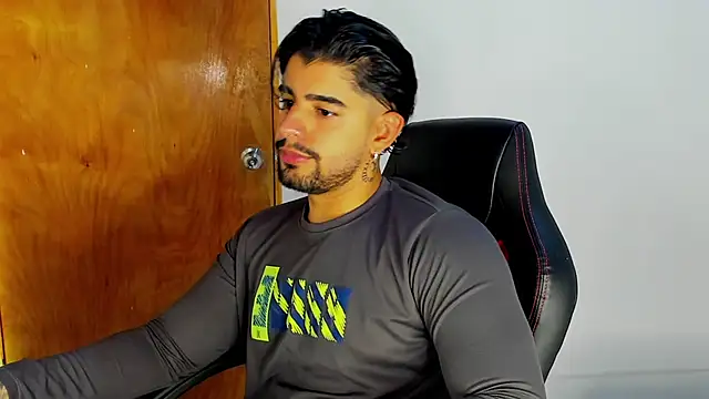 Snapshot of maximo_black_ chatting on November 2025 12:00:01 AM maximo black online show from November 2025 12:00:01 AM