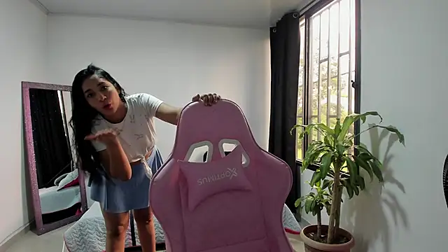 Kruela online show from October 2025 01:48:02 PM