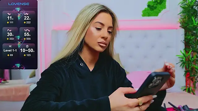 AriannaSins online show from January 2025 01:20:01 PM