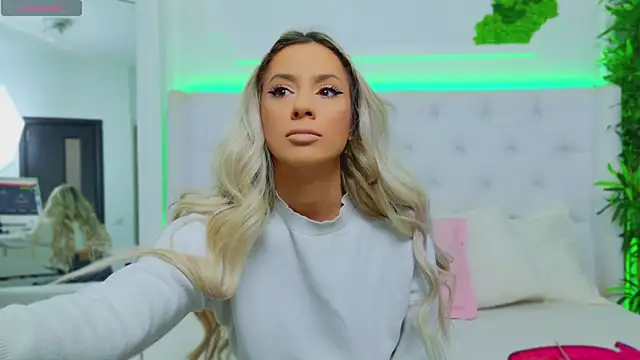 AriannaSins online show from January 2025 01:24:02 PM