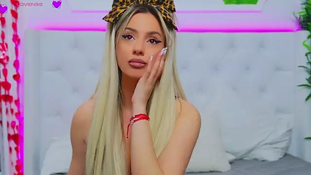 AriannaSins online show from March 2025 04:46:01 PM