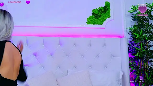 AriannaSins online show from October 2025 12:39:01 PM