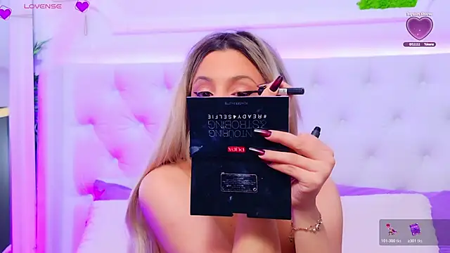 Snapshot of AriannaSins chatting on December 2025 01:17:02 PM AriannaSins online show from December 2025 01:17:02 PM