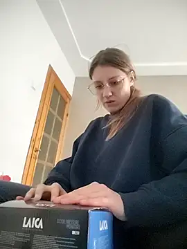 Snapshot of SandyCassie chatting on February 2026 11:18:01 AM SandyCassie online show from February 2026 11:18:01 AM